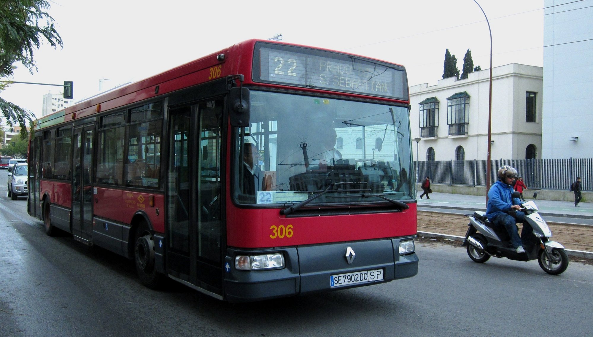 El transporte urbano en autobús, «insostenible» sin financiación pública, según un estudio