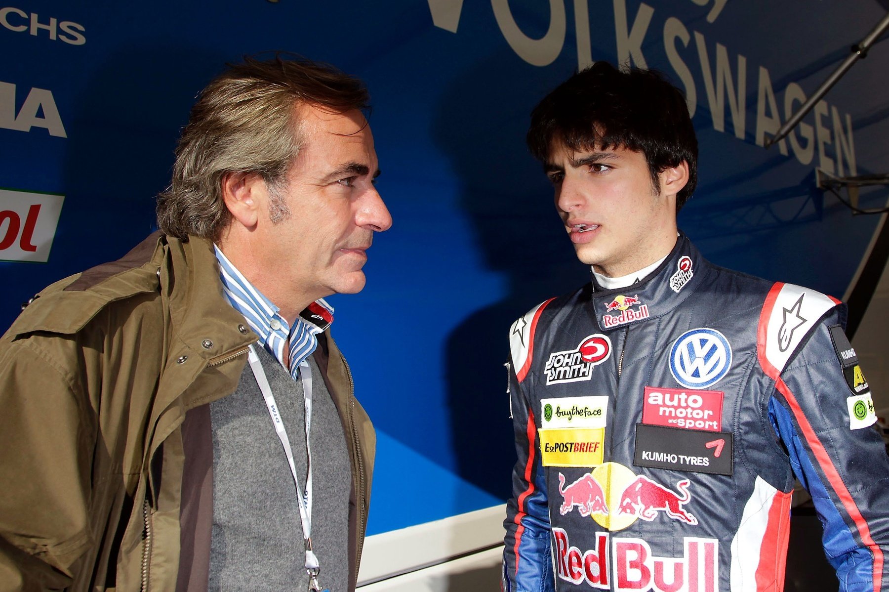Aguirre y González felicitan a Carlos Sainz por su triunfo en el IV Rally de España de Vehículos Históricos