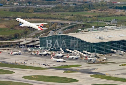 BAA (Ferrovial) eleva un 2,5% el número de pasajeros en sus aeropuertos en febrero
