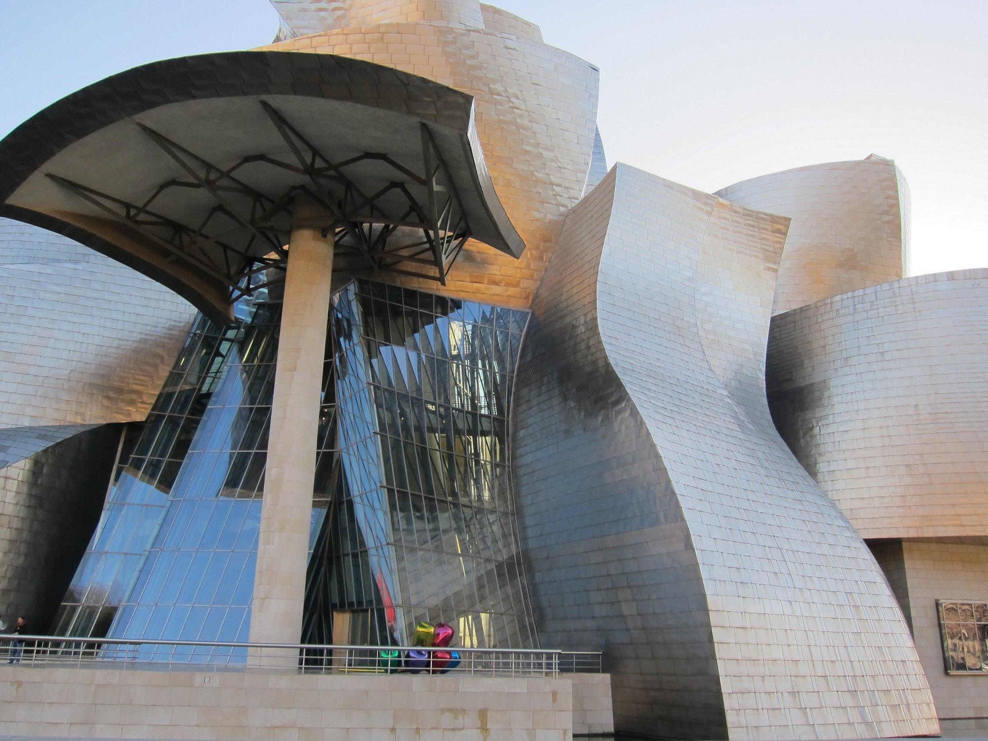 Los cinco proyectos seleccionados en el Concurso »Muro Guggenheim Bilbao» se expondrán desde el 27 de marzo