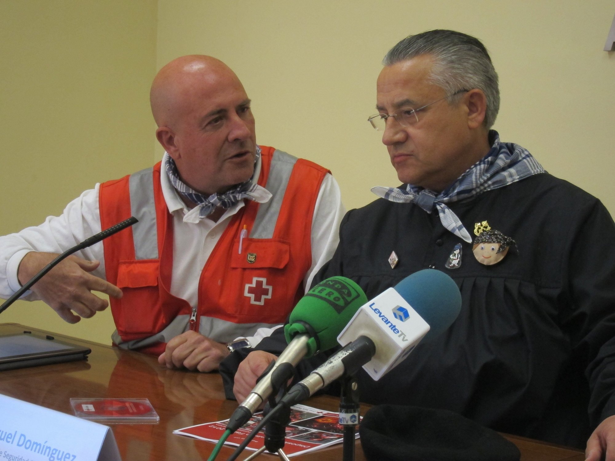 Cruz Roja atiende a 375 personas en los actos falleros, 231 por lipotimias