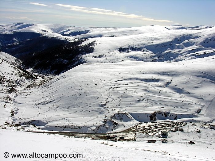 La estación de esquí Alto Campoo cuenta esta jornada con 20 pistas abiertas y el 100% de sus remontes operativos
