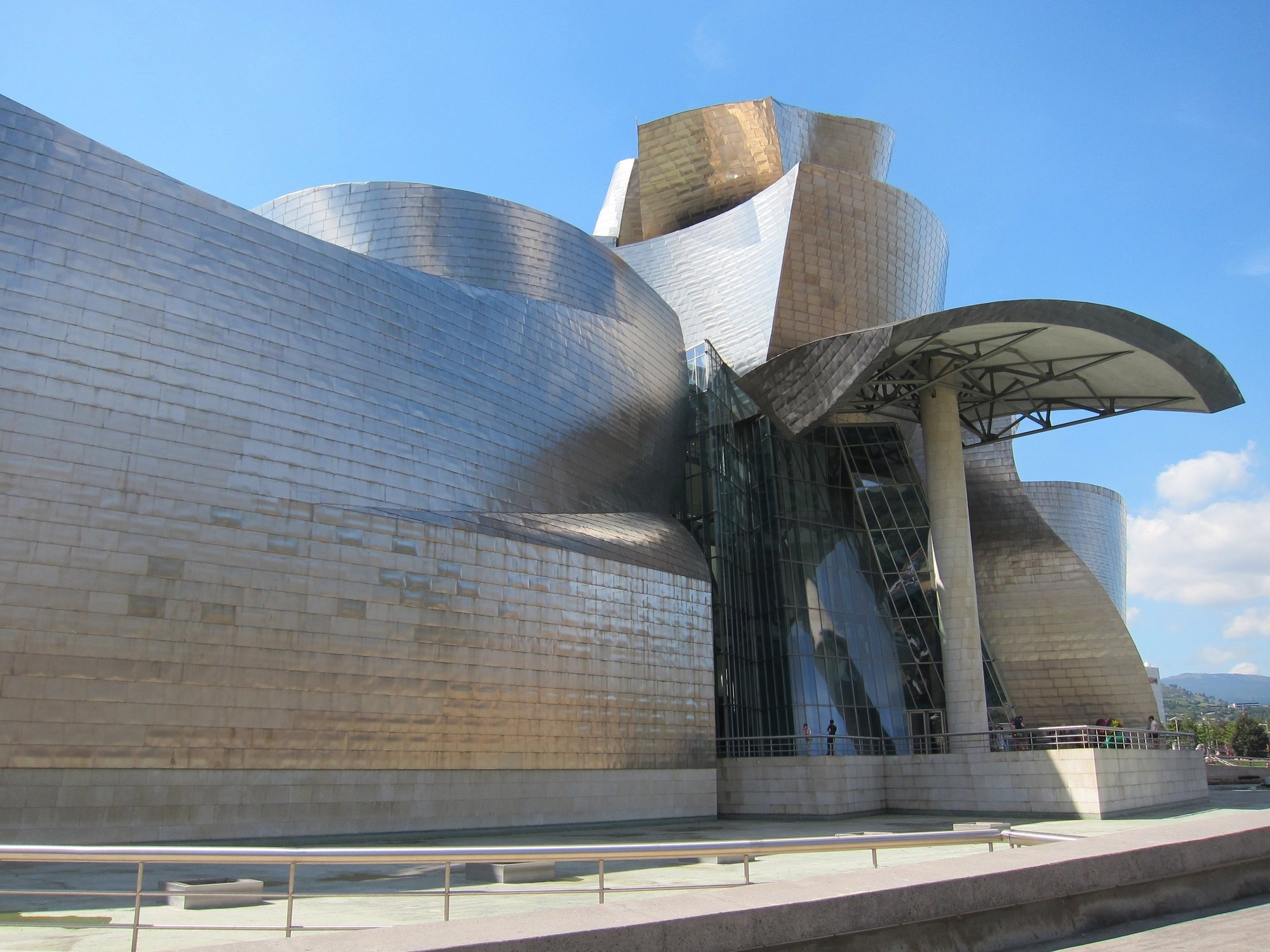 El Museo Guggenheim acoge este miércoles y jueves la performance »Roses & Beans» dentro del Dantzaldia