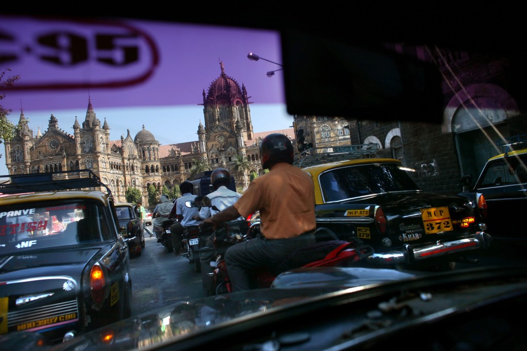 Audi revela que el caos del tráfico indio la obliga a poner super claxon en los coches