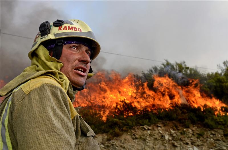 Controlado el incendio forestal de Ourense en el que murió un brigadista