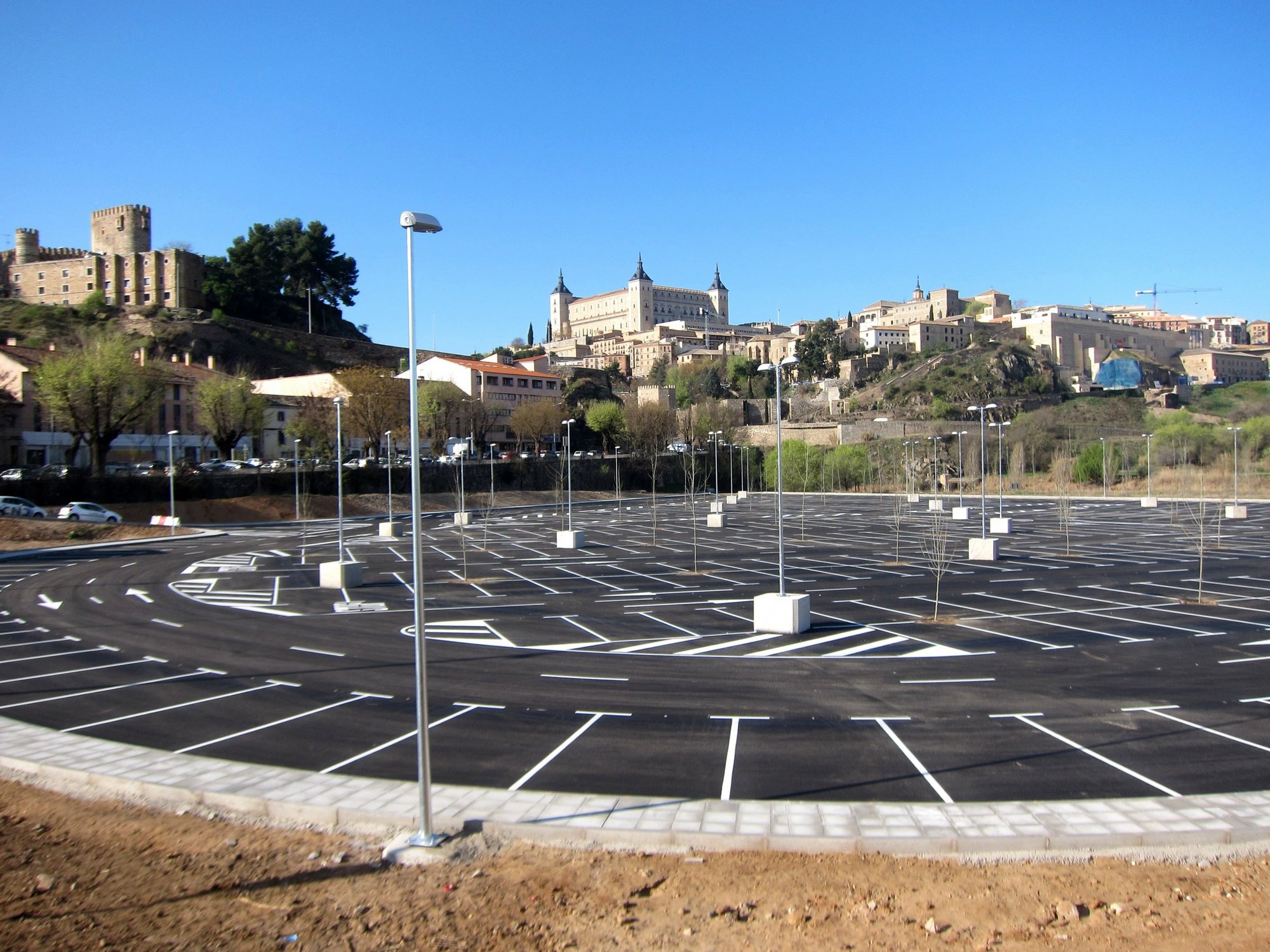 Inaugurado el parking disuasorio de Azarquiel, en Toledo, que cuenta con 540 plazas disponibles a partir de este viernes