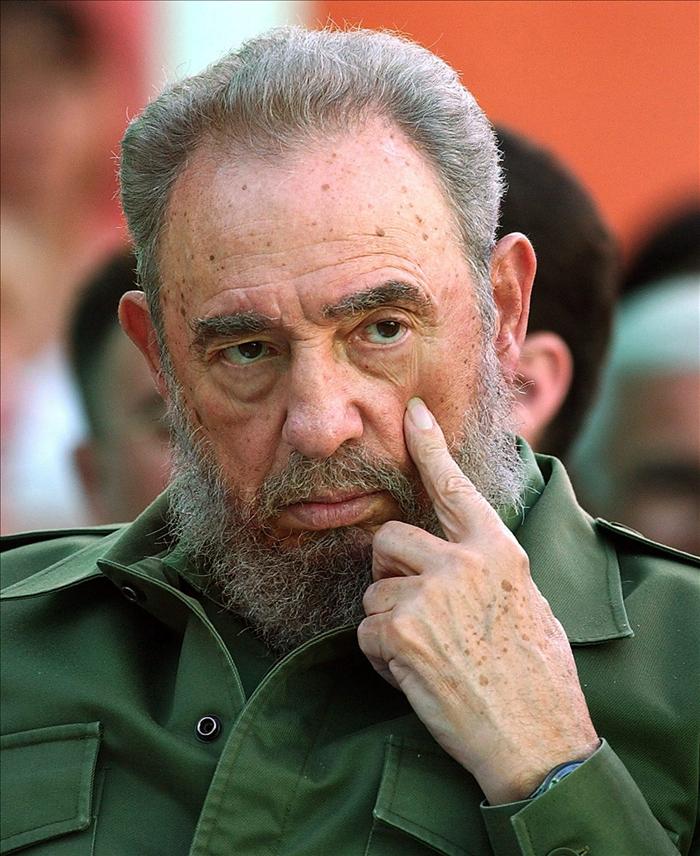 Fidel Castro se burla de la vestimenta de Obama ante la Cumbre de las Américas
