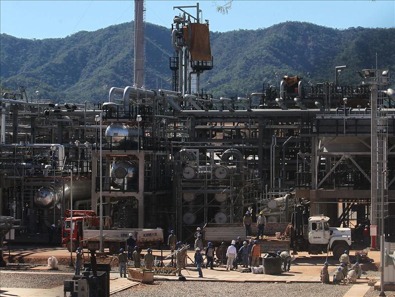 Brufau se declara satisfecho al cumplir el compromiso en un campo de gas en Bolivia