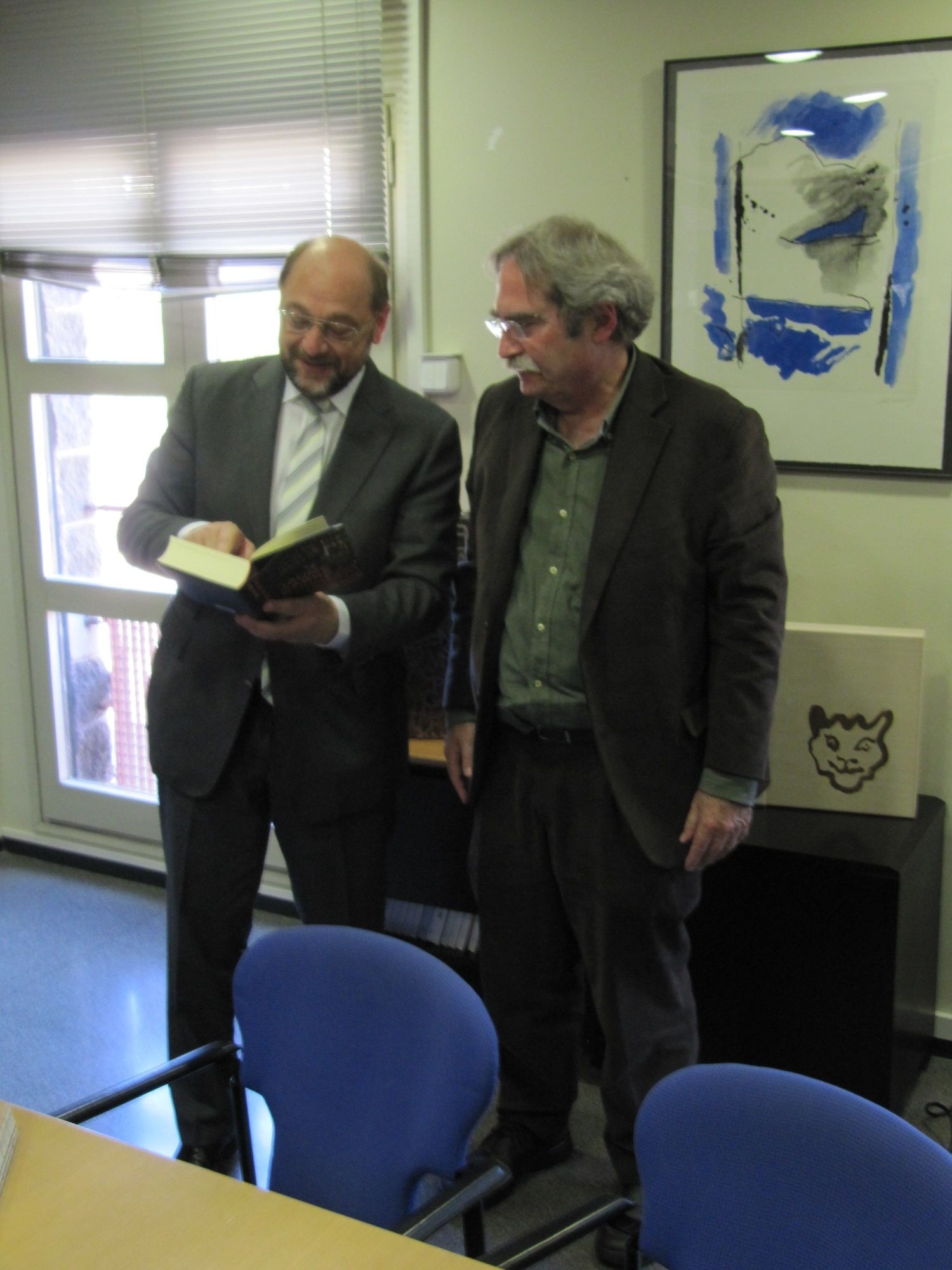 El presidente del Parlamento Europeo se reúne con Jaume Cabré, uno de sus escritores favoritos