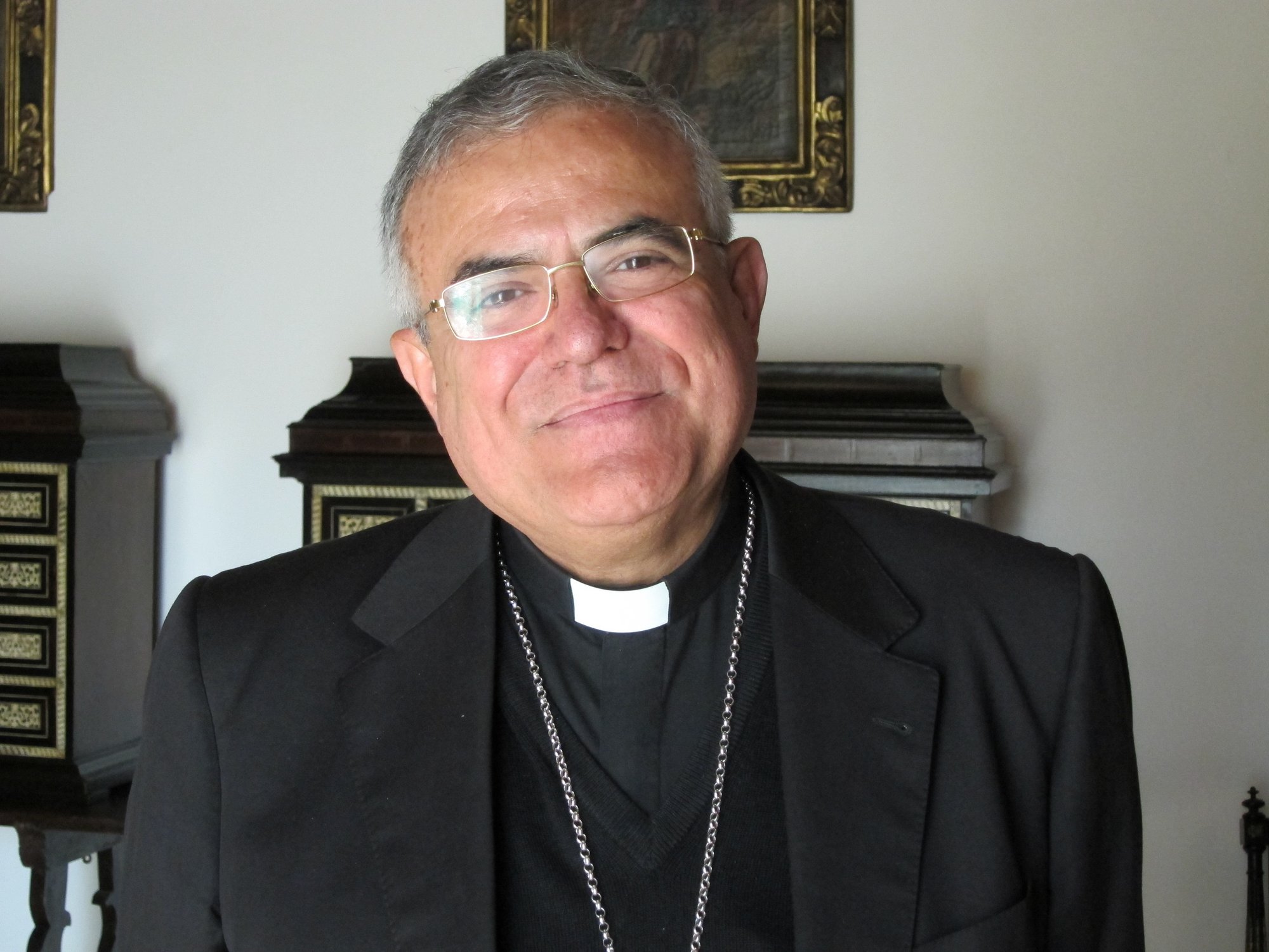 El obispo de Córdoba recuerda sobre la renta que «quien tiene un apuro acude a la Iglesia, no a los partidos»