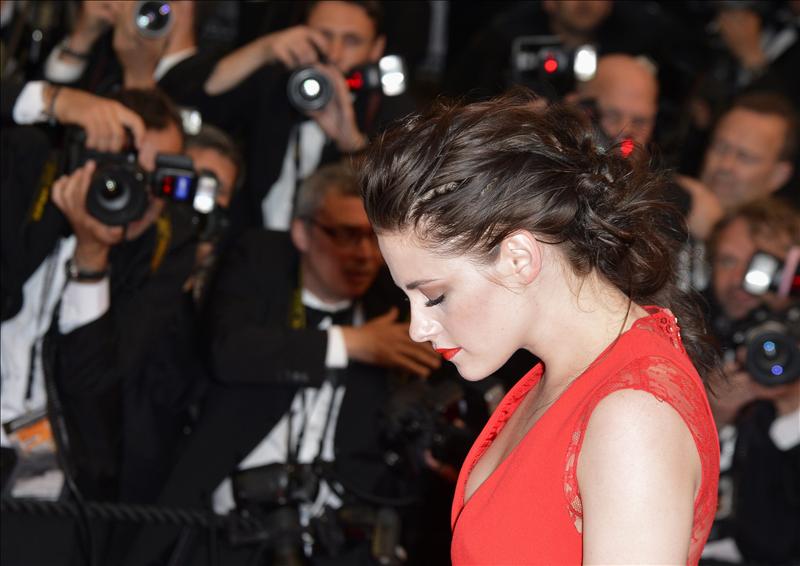 Kristen Stewart deslumbra en la alfombra roja de Cannes