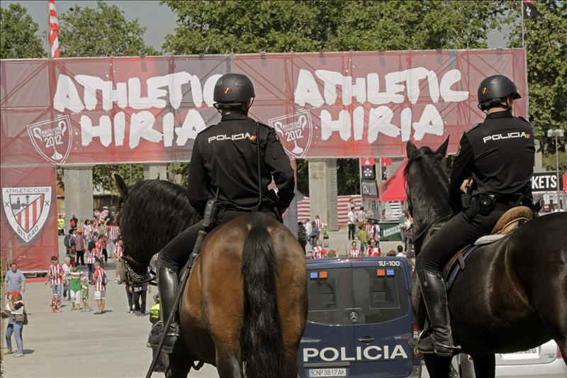 Cuatro detenidos por la Policía en Madrid durante la final de la Copa del Rey