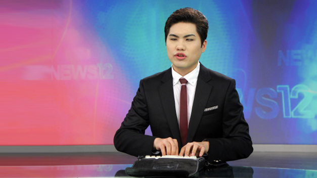 Una cadena de televisión de Corea del Sur ficha un presentador de noticias ciego
