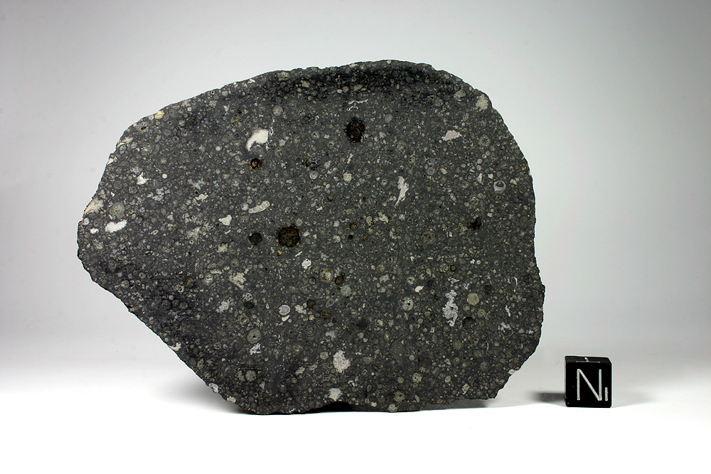 Descubren un mineral desconocido para la ciencia incrustado en un meteorito