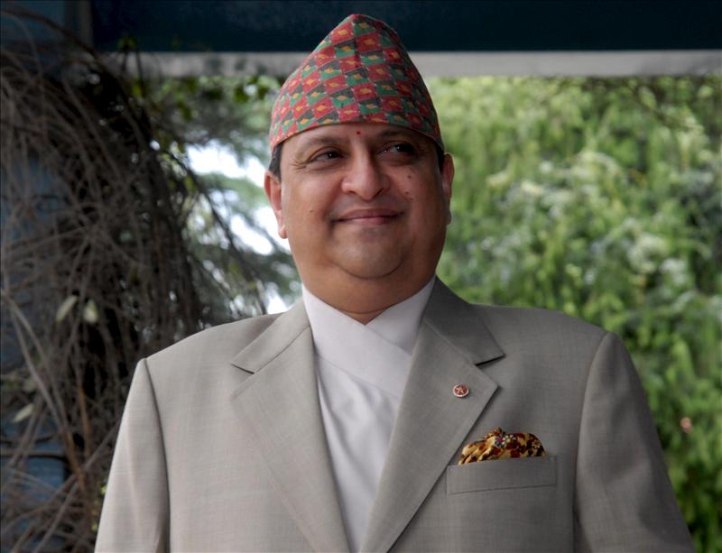El depuesto rey de Nepal quiere recuperar el trono