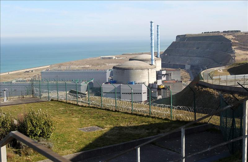 Un escape en una antigua central nuclear de Francia deja al menos dos heridos