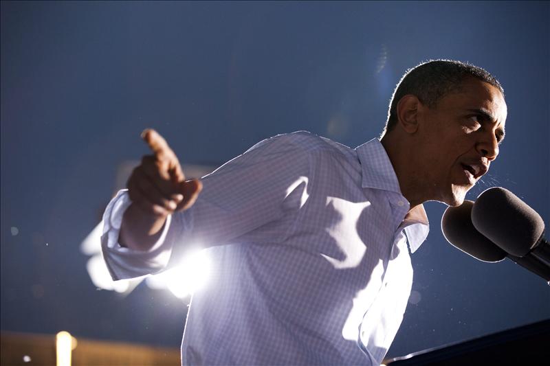 Un nuevo sondeo confirma que Obama arrasa entre los latinos: un 70% le votaría