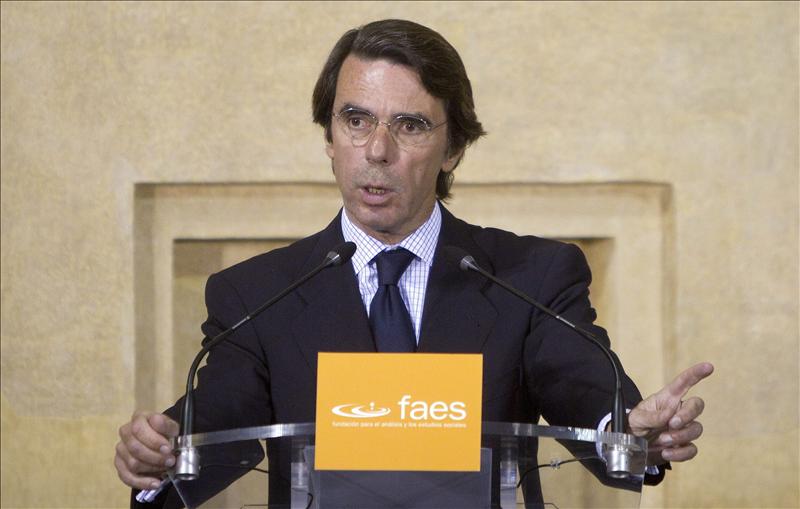 Aznar dice ahora que España no se rompe y que no acatar la Constitución es salir de Europa