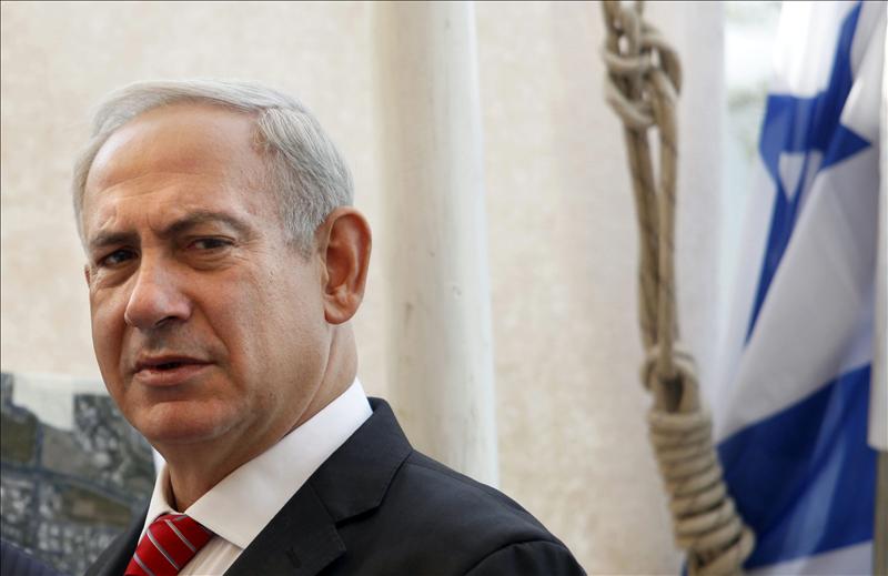 Netanyahu acusa a Abás de doble juego mientras que Peres alaba su valentía