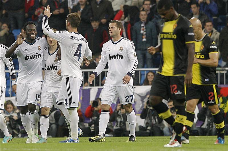El Madrid gana fácil con dos zarpazos en dos minutos
