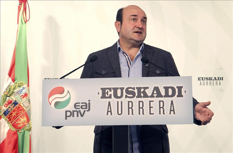 Ortuzar dice que esta semana decidirán el Gobierno en Euskadi