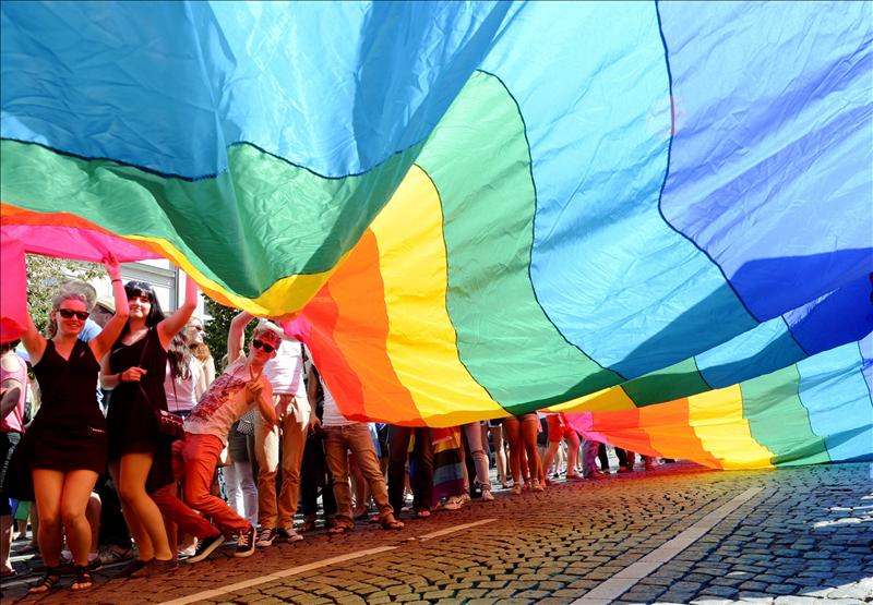 El Tribunal Constitucional rechaza el recurso del PP al matrimonio homosexual