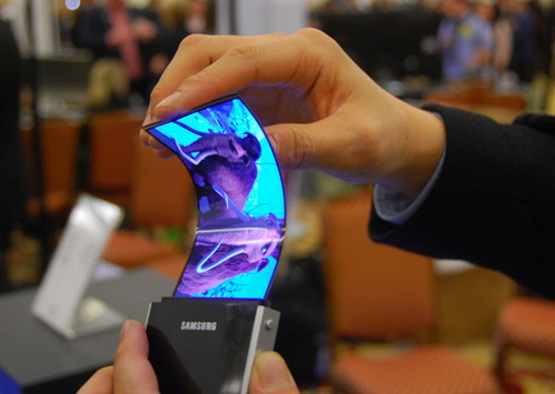 Samsung comenzará a fabricar móviles con pantalla flexible a principios de 2013