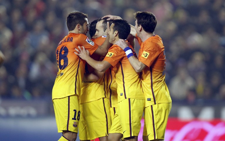 Una exhibición de Iniesta aumenta a once puntos la ventaja del Barça sobre el Real Madrid