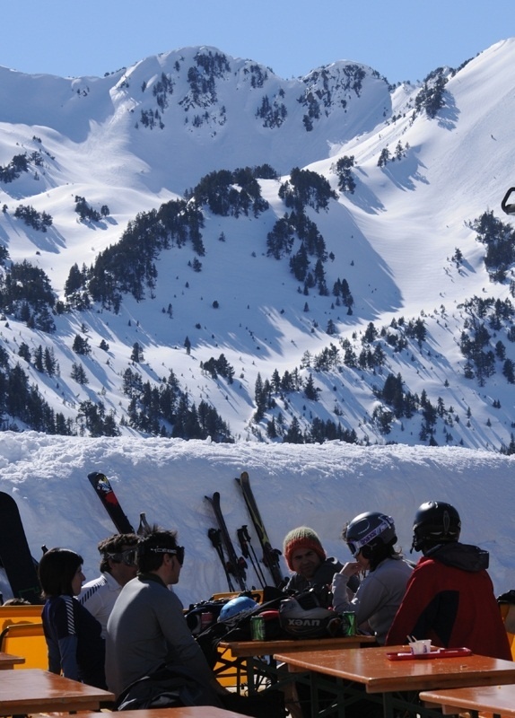 Más de 15.000 aficionados visitaron la feria »Naturiva Esquí y Montaña 2012»