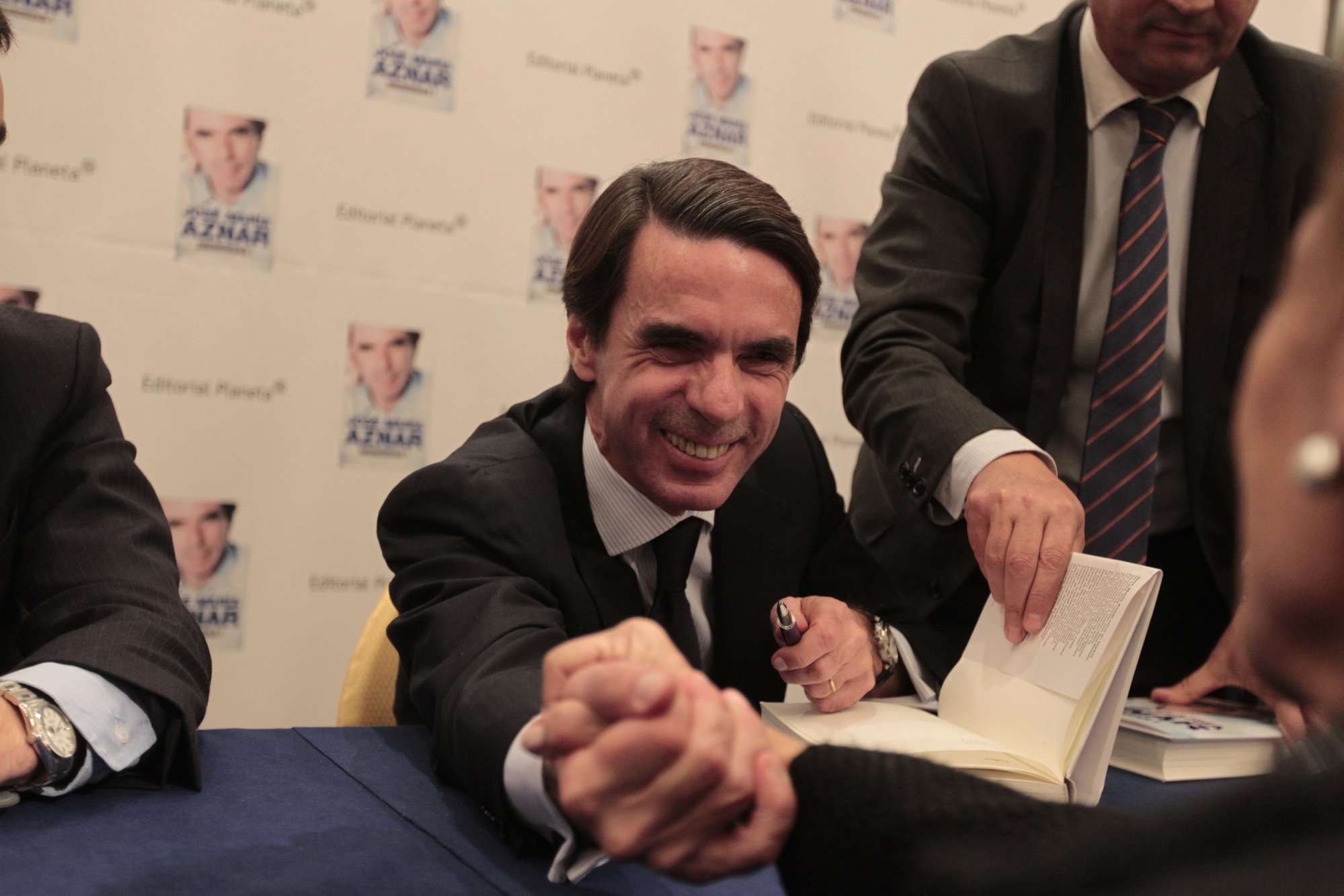 Aznar advierte que la izquierda «corre el grave riesgo de desaparecer»