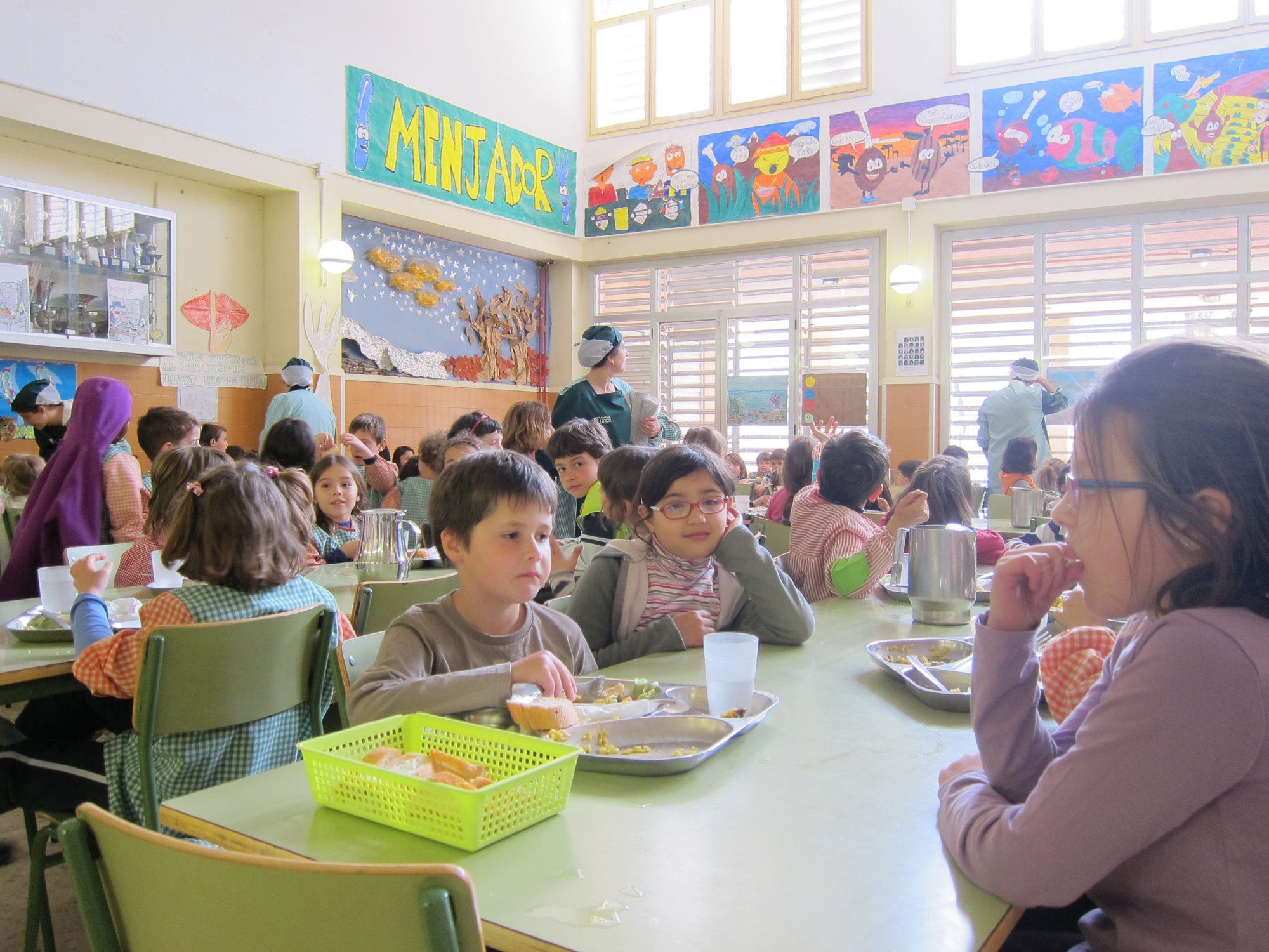 Comedores portugueses abren en Navidad para alimentar a niños desfavorecidos
