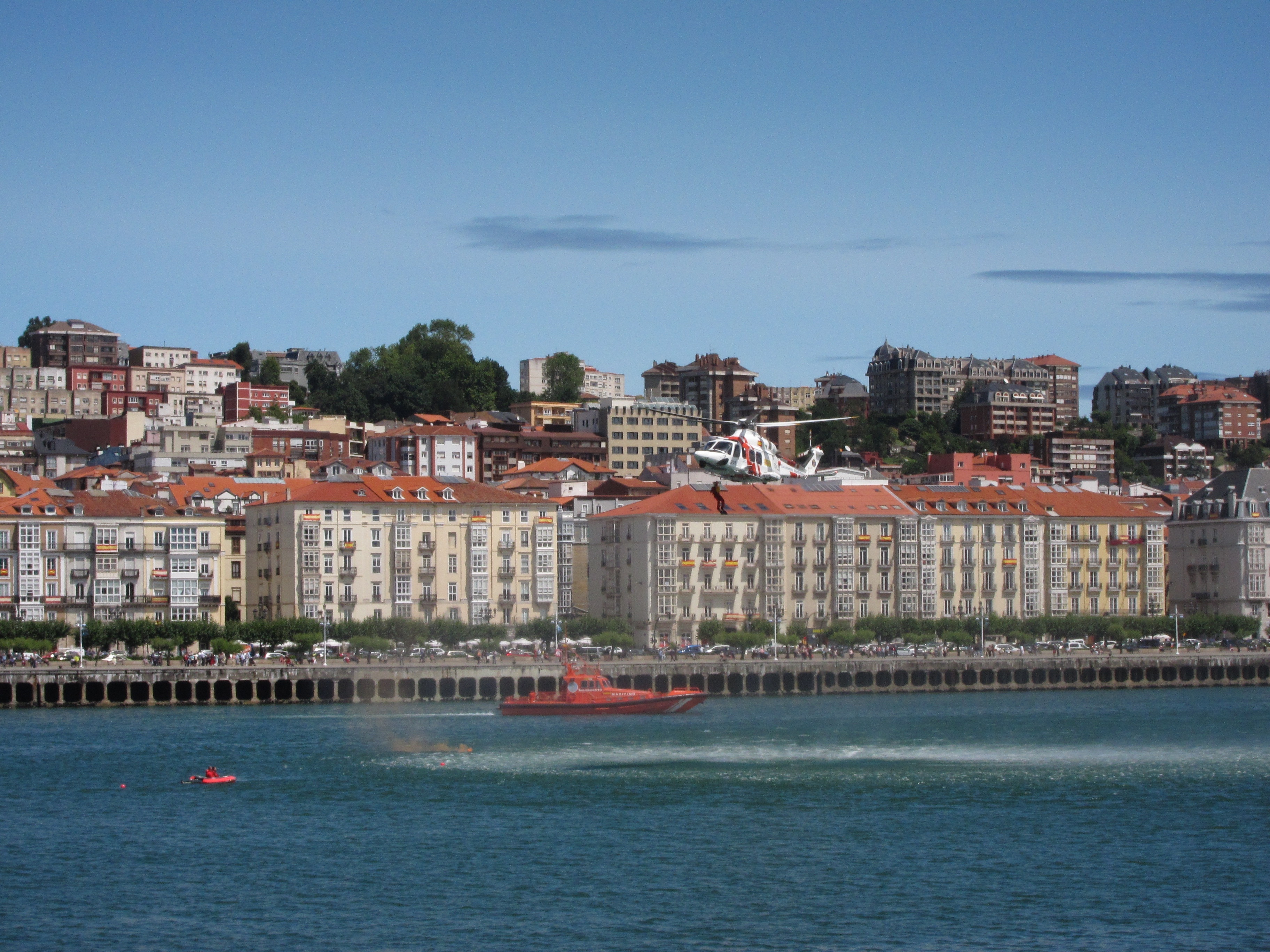 El Centro de Salvamento Marítimo en Santander coordinó en 2012 el rescate de 175 personas