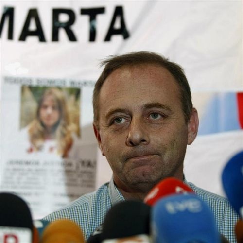El padre de Marta acusa a De Llera de «intentar influir» en la sentencia, sobre la que «hay una guerra interna»