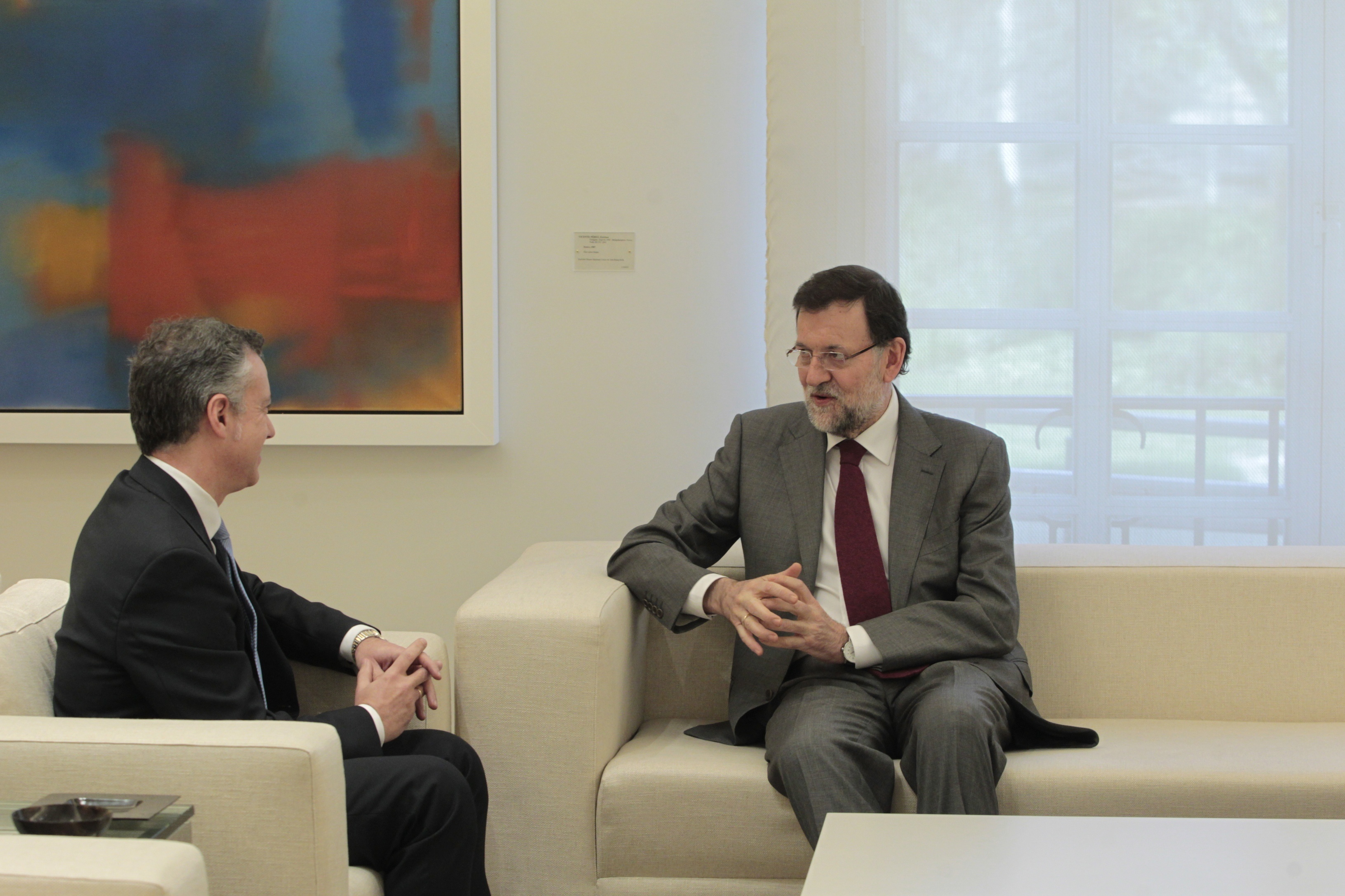 Urkullu tendrá comunicación con Rajoy sobre la paz y los presos de ETA