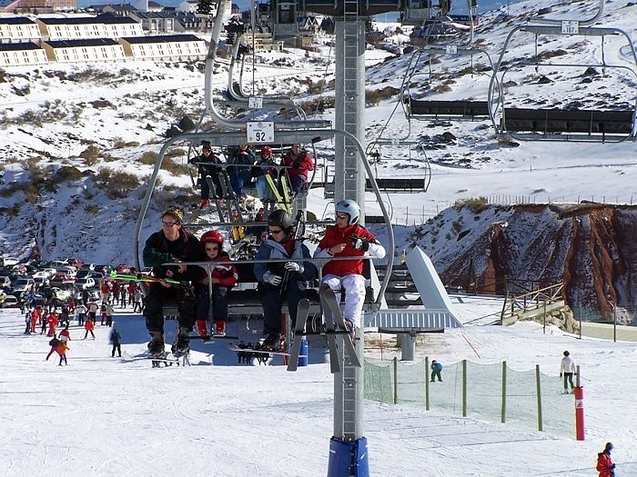 Alto Campoo dispone este jueves de 18 pistas abiertas con casi 19 kilómetros esquiables