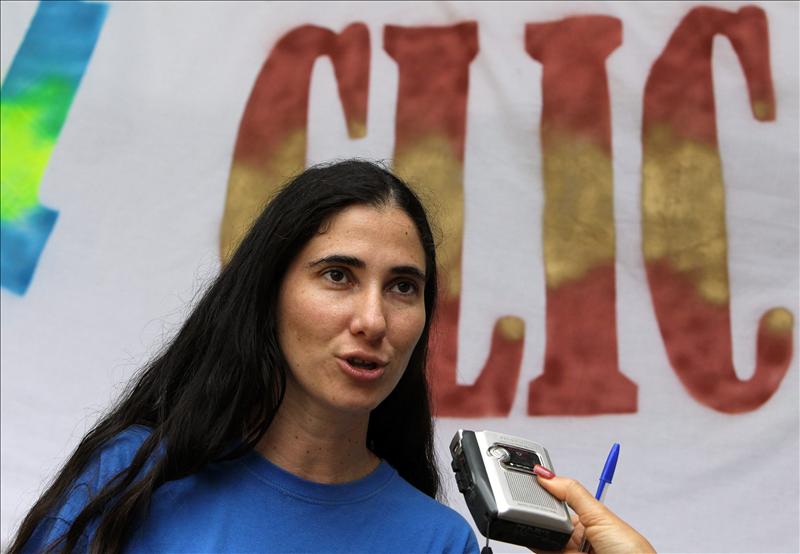 La bloguera crítica Yoani Sánchez obtiene el pasaporte que solicitó con la reforma migratoria cubana