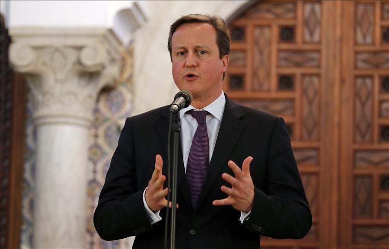 El primer ministro británico realiza una visita sorpresa a Libia