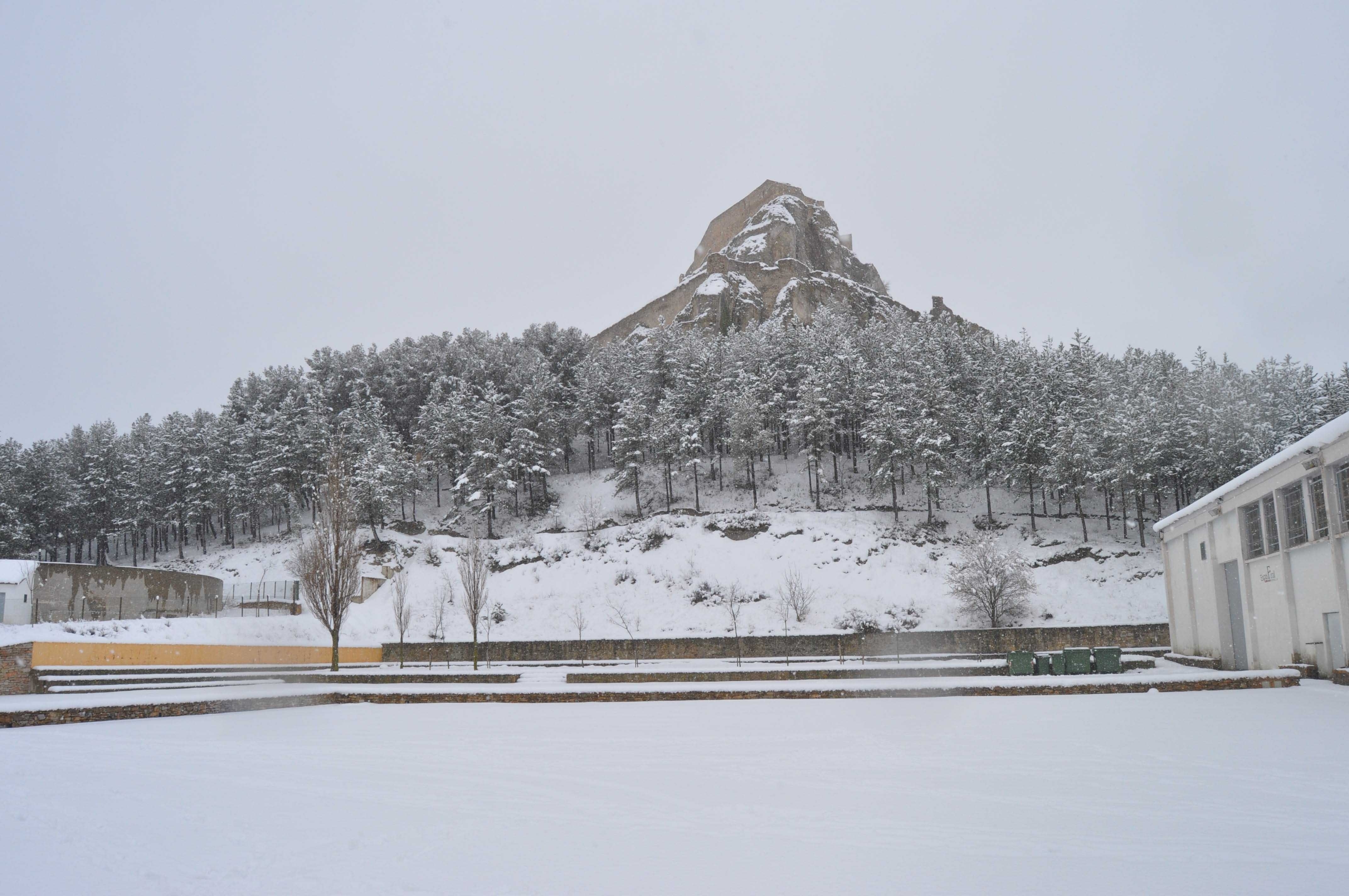 El interior de la provincia de Castellón registra hasta 40 centímetros de nieve