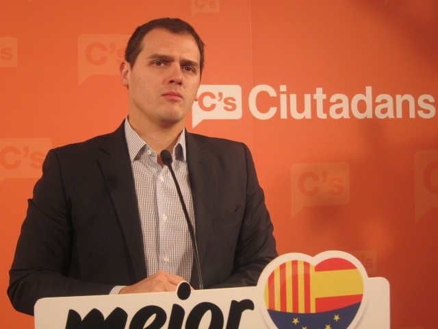 C»s advierte a Junqueras (ERC) de que pactar con el Gobierno de Artur Mas conlleva apoyar los presupuestos