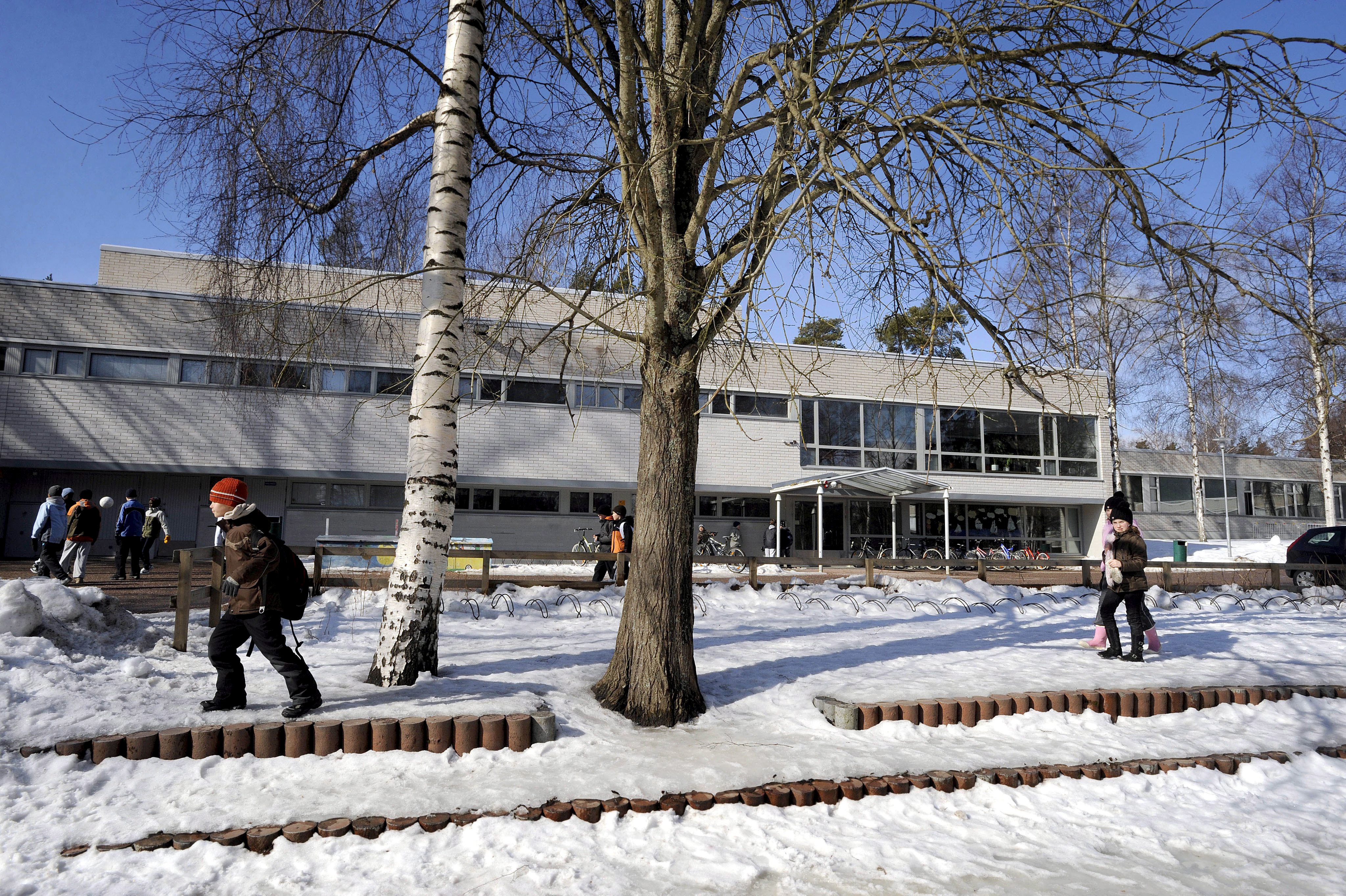Potenciar la lectura y profesores especializados, las claves de la educación en Finlandia
