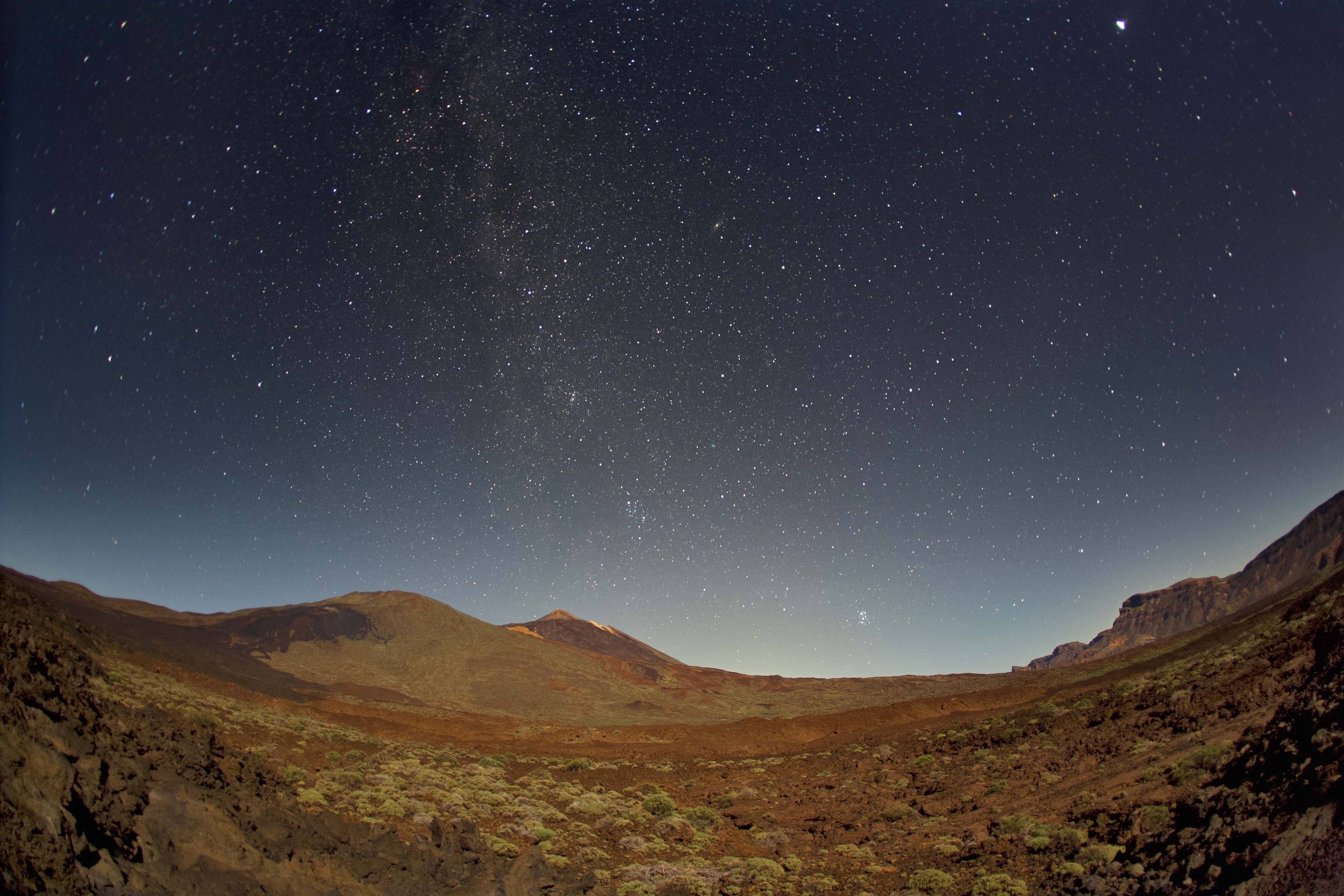 Tenerife apuesta por observar los fenómenos astronómicos desde sus paisajes volcánicos