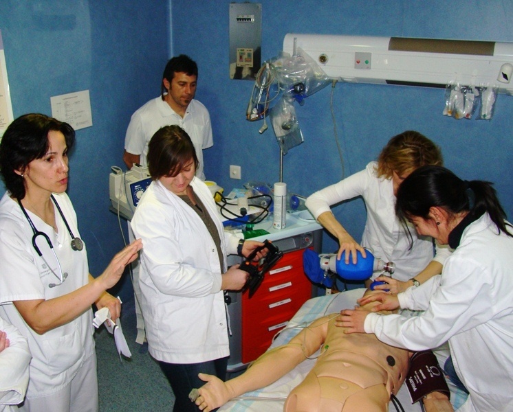 Los enfermeros del Hospital de Inca reciben formación sobre reanimación cardiopulmonar