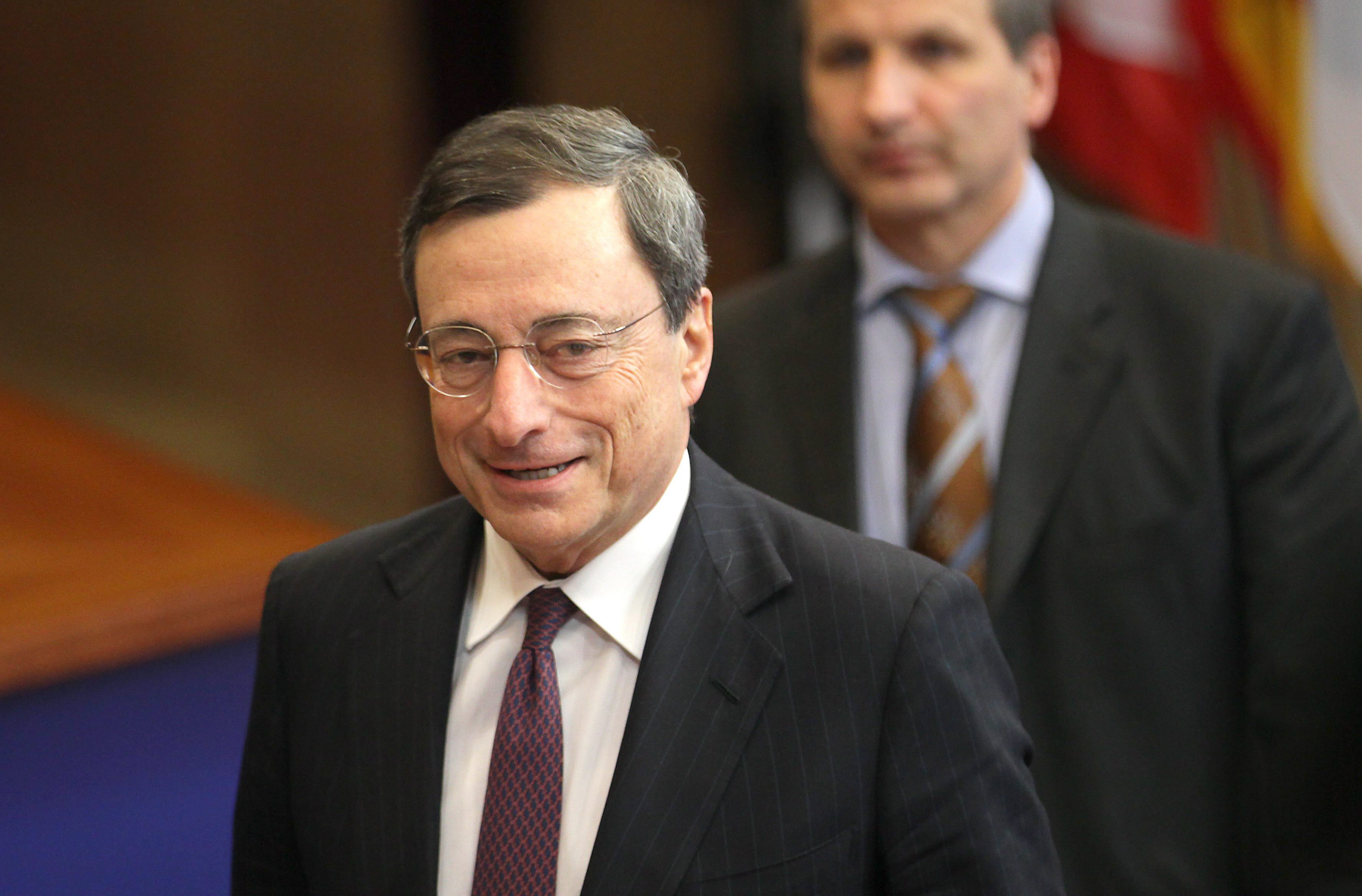 Draghi asegura que Chipre no es comparable con España