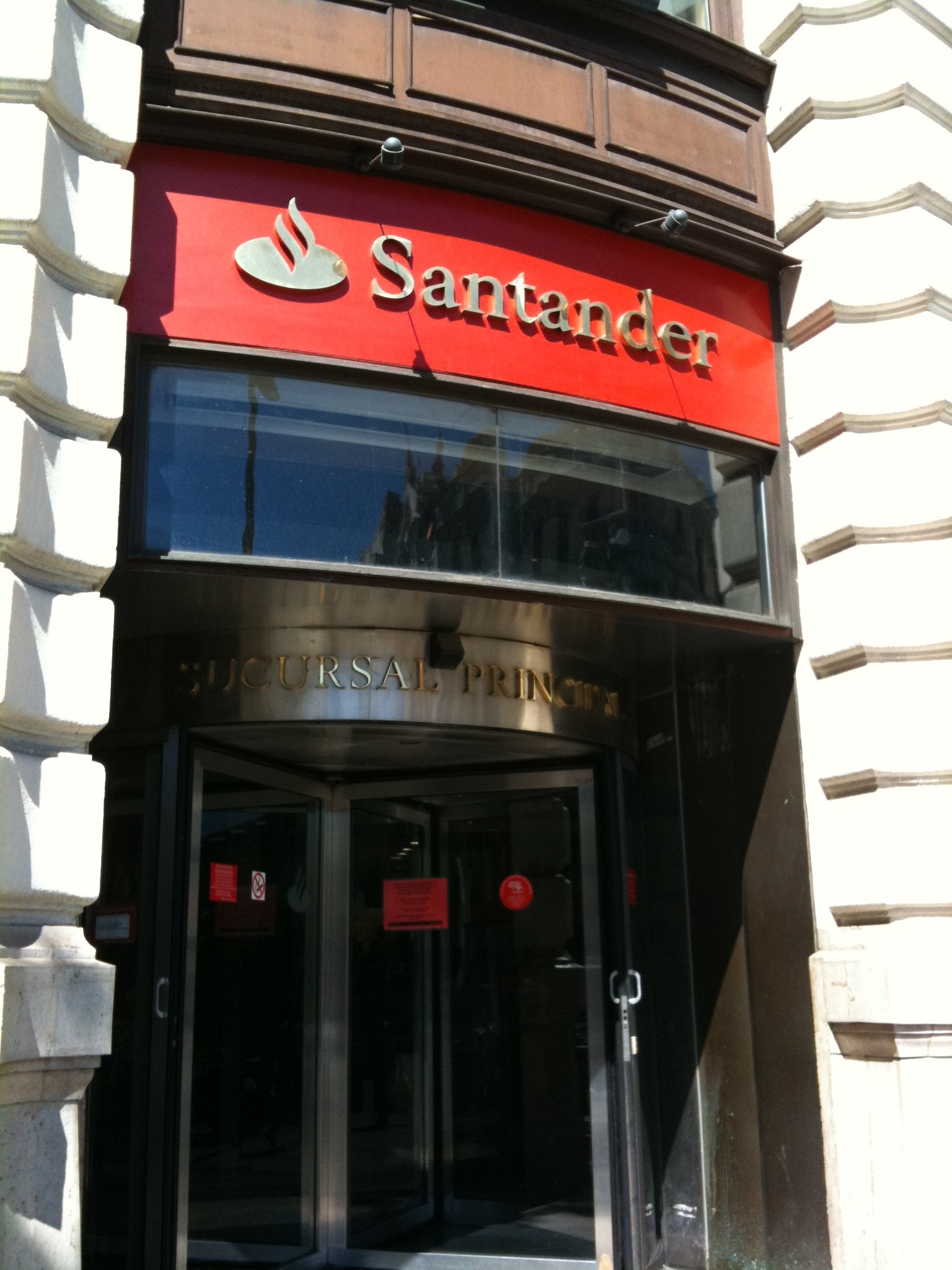 El Santander reorganiza su división de Banca Comercial en España en plena integración con Banesto