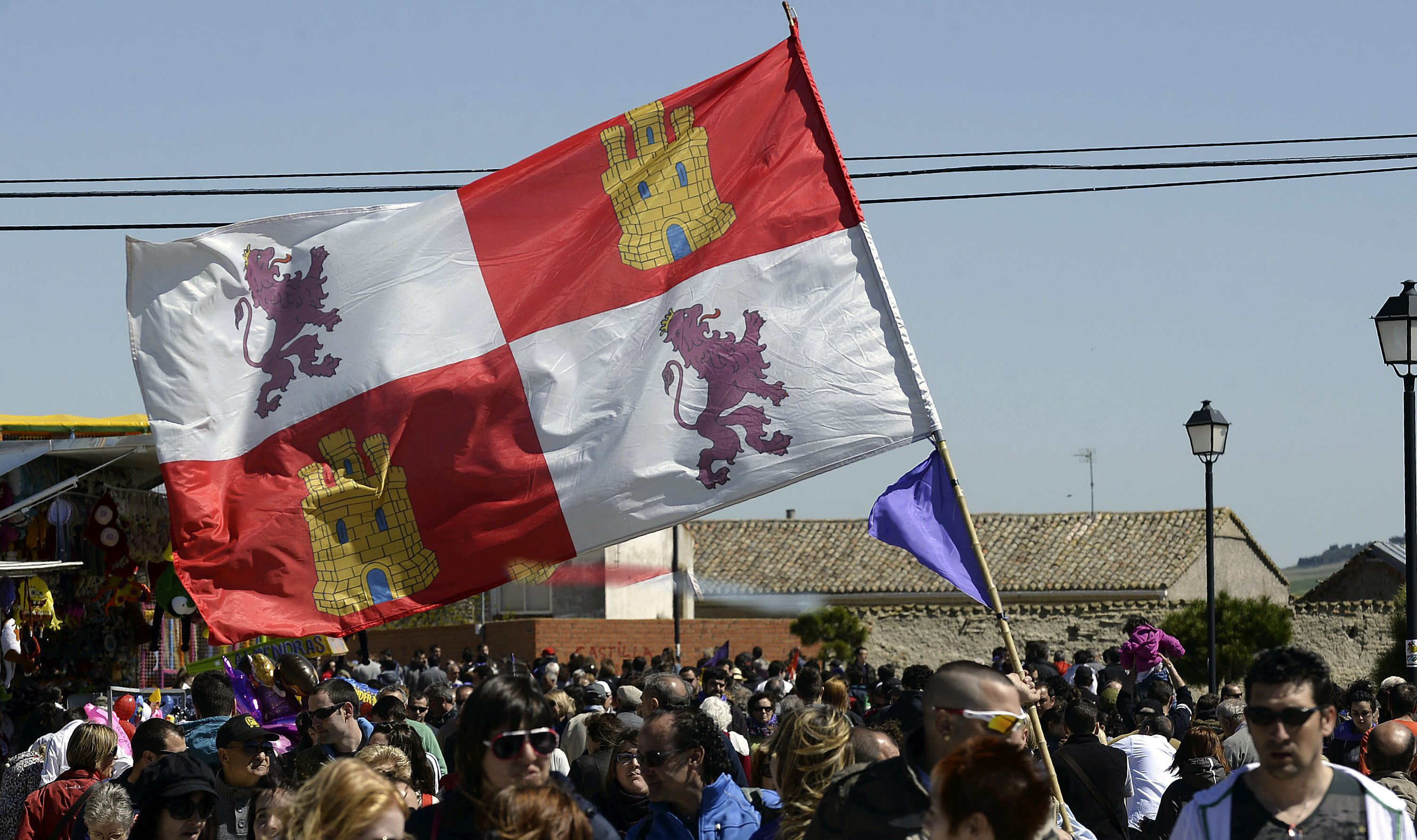 Más de 20.000 personas viven el Día de Castilla y León en Villalar