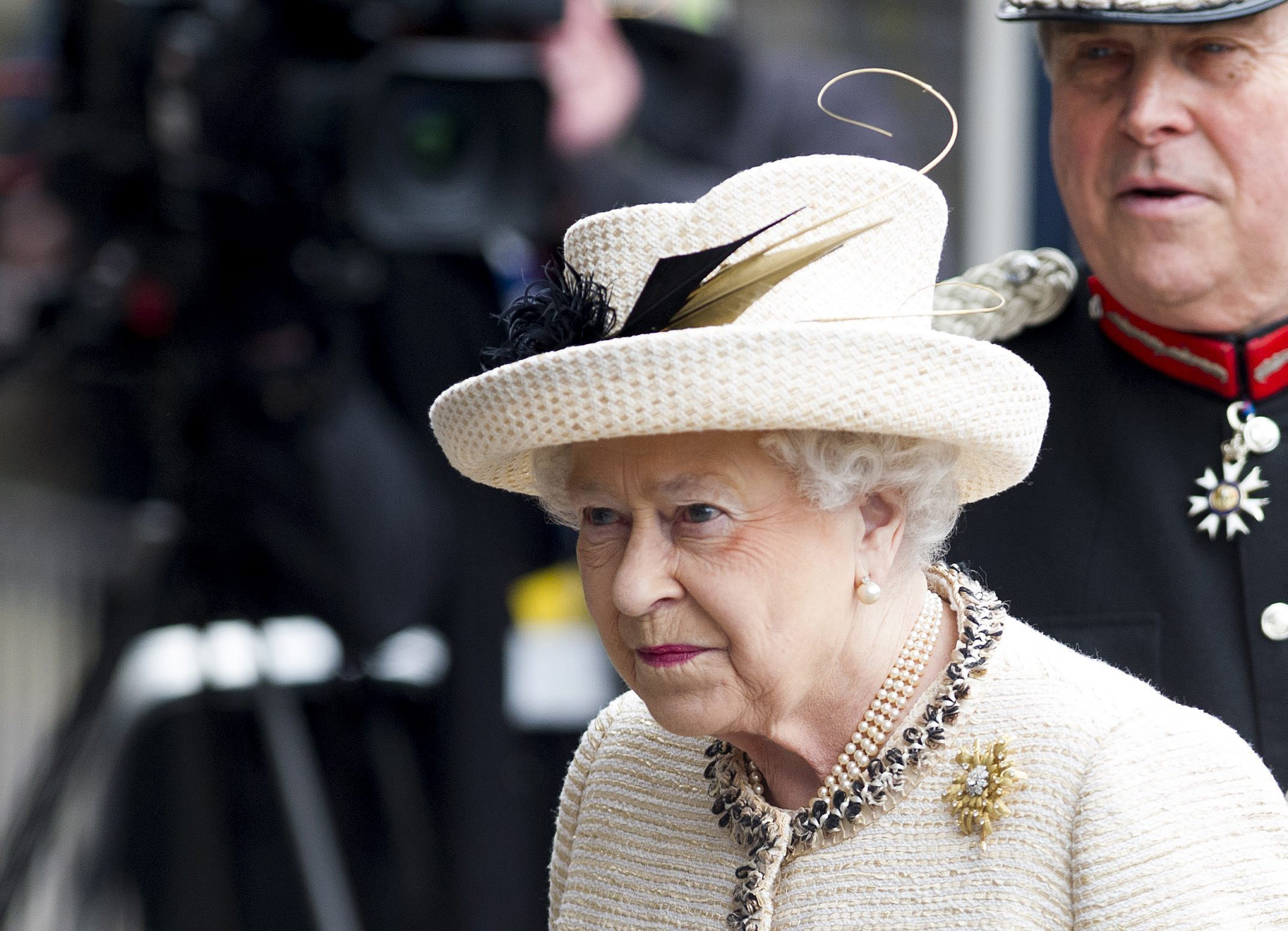 Cada vez más británicos admiten la posibilidad de que la reina abdique