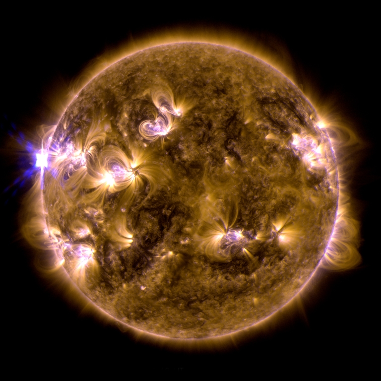 El Sol emite su llamarada solar más potente del año, la primera de clase X