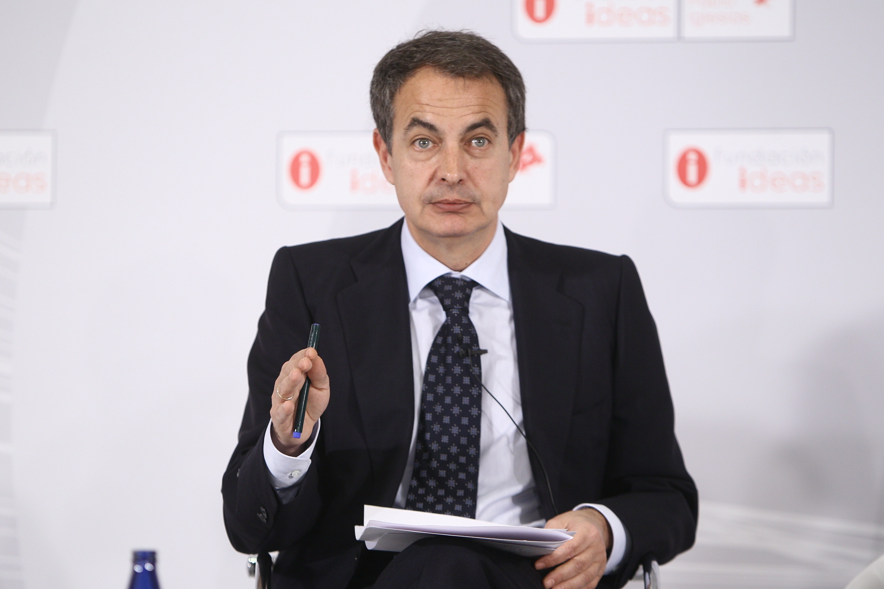 Zapatero lo admite: «tardé en reconocer la crisis económica»