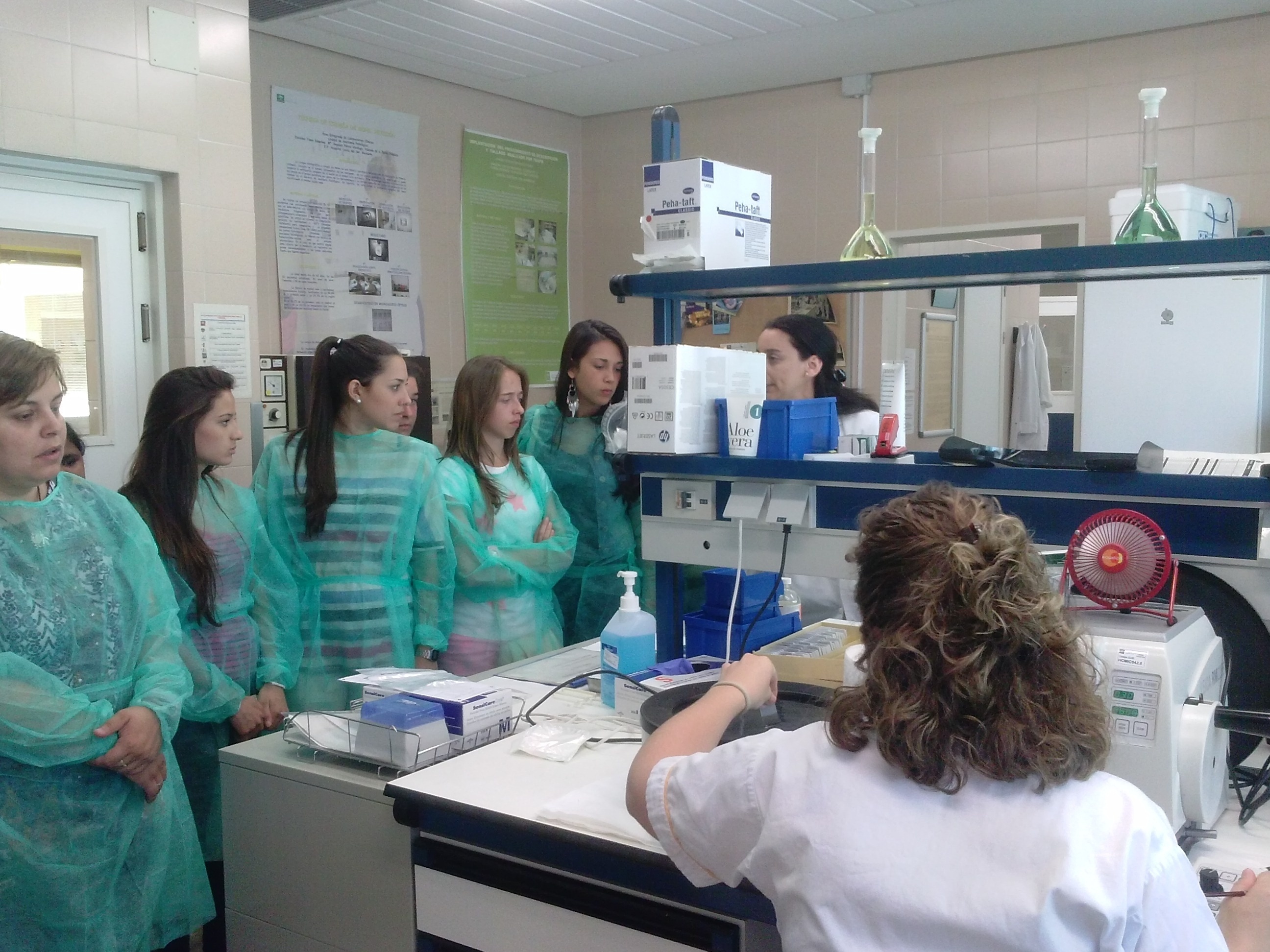 El Hospital Costal del Sol de Marbella clausura el programa »Cultura Científica» con visitas guiadas de alumnos