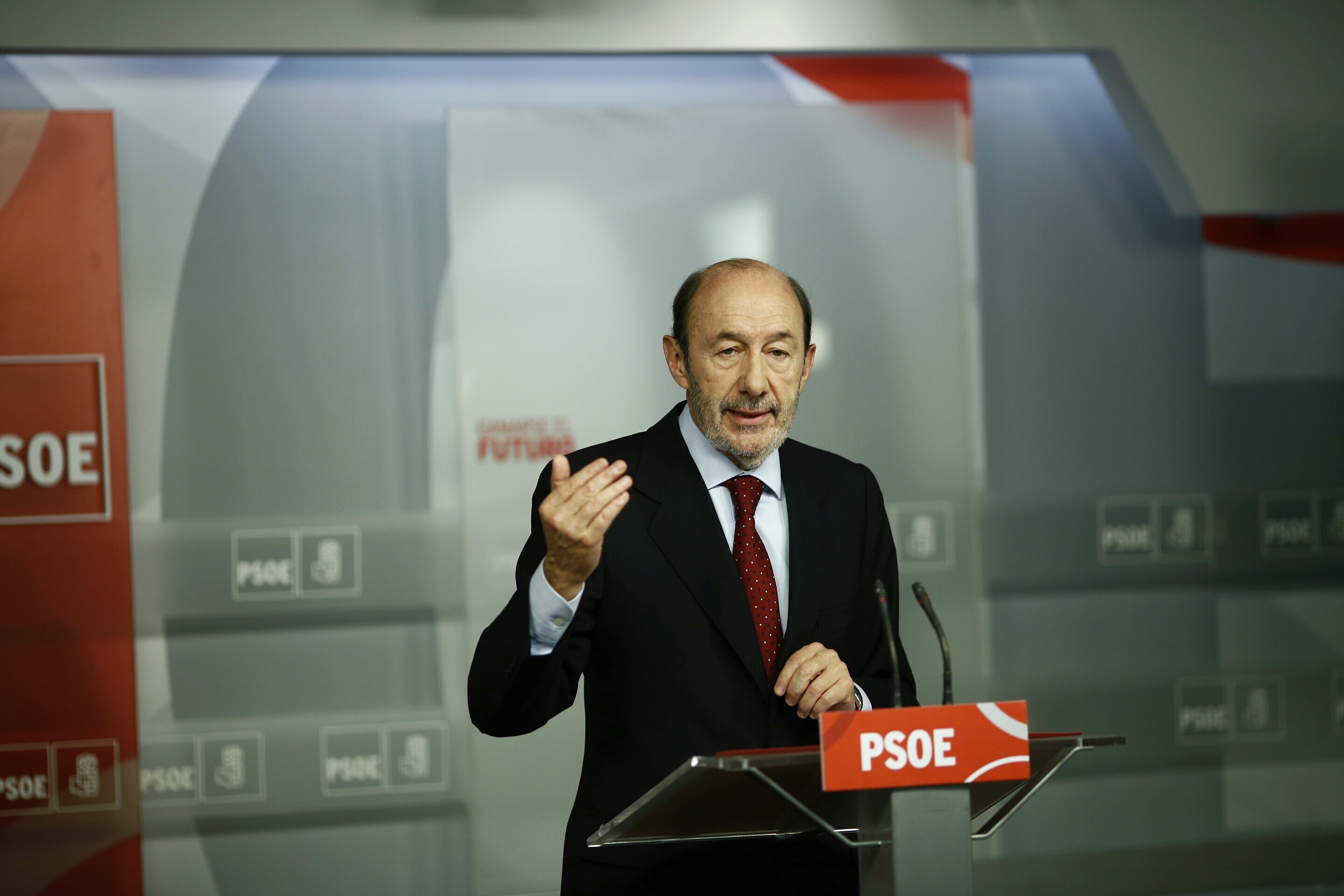 El PSOE hará una propuesta de descentralización de la Justicia en su plan de reforma de la Constitución
